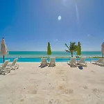 Chic 1 Bedroom Retreat In Cap Cana W- Private Beach